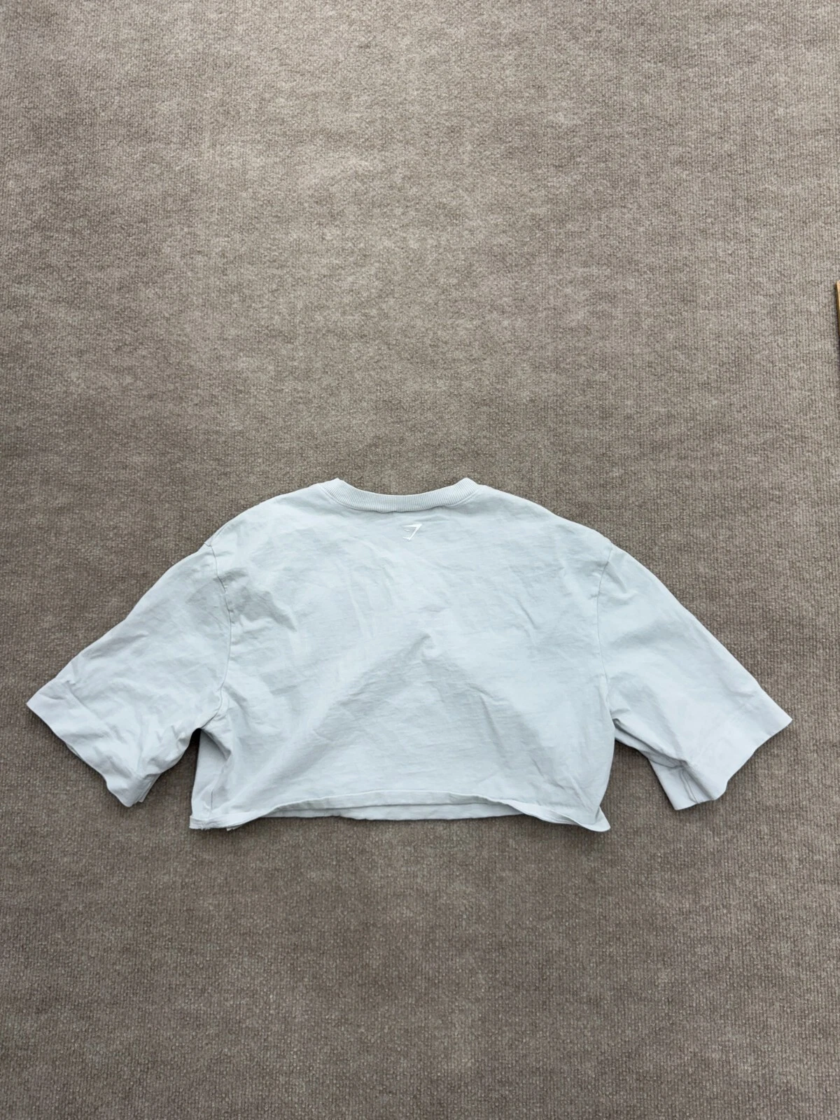 gymshark cropped athletic workout short sleeve shirt