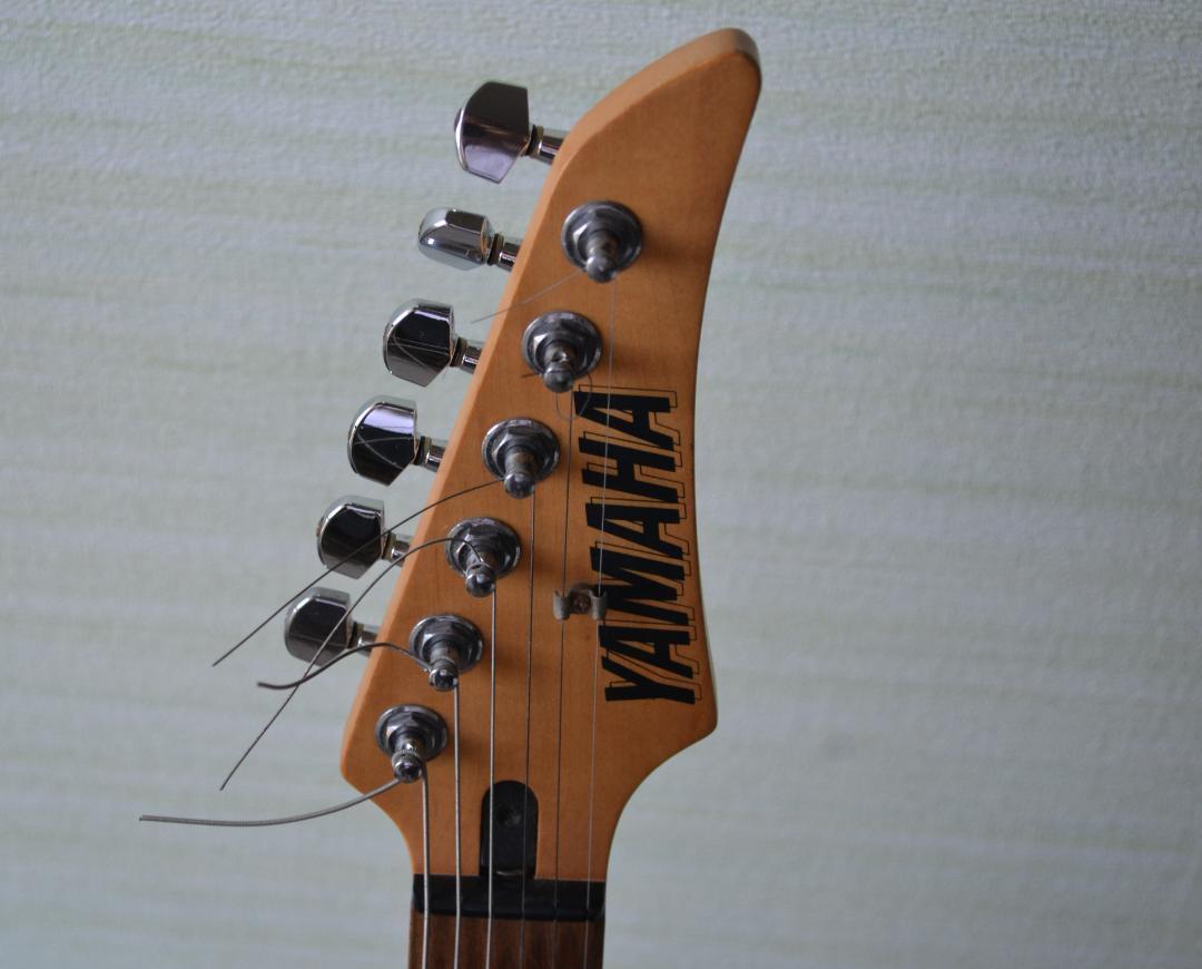YAMAHA Electric Guitar RGX 121D Instrument Music Wood with YAMAHA Electric Guitar RGX 121D Instrument Music Wood with