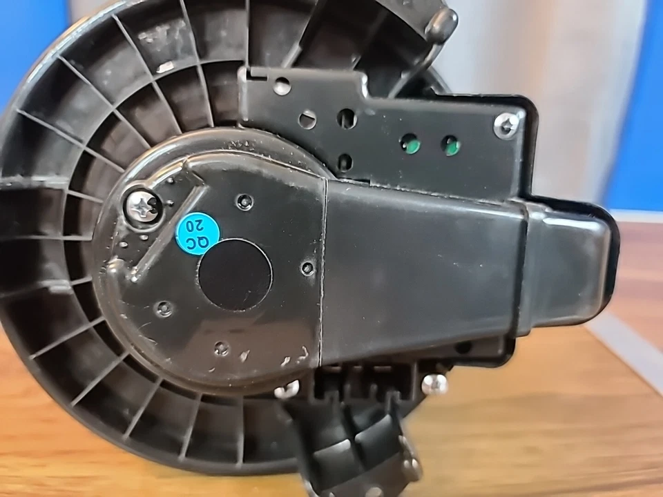 Motor soplador UAC HVAC para Toyota Prius V 2012-2016 - identificación de aire de calefacción Foto 3 de 4