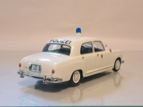 1:43 scale Minichamps Mercedes-Benz 180 German Police Diecast Model Car - Picture 6 of 16