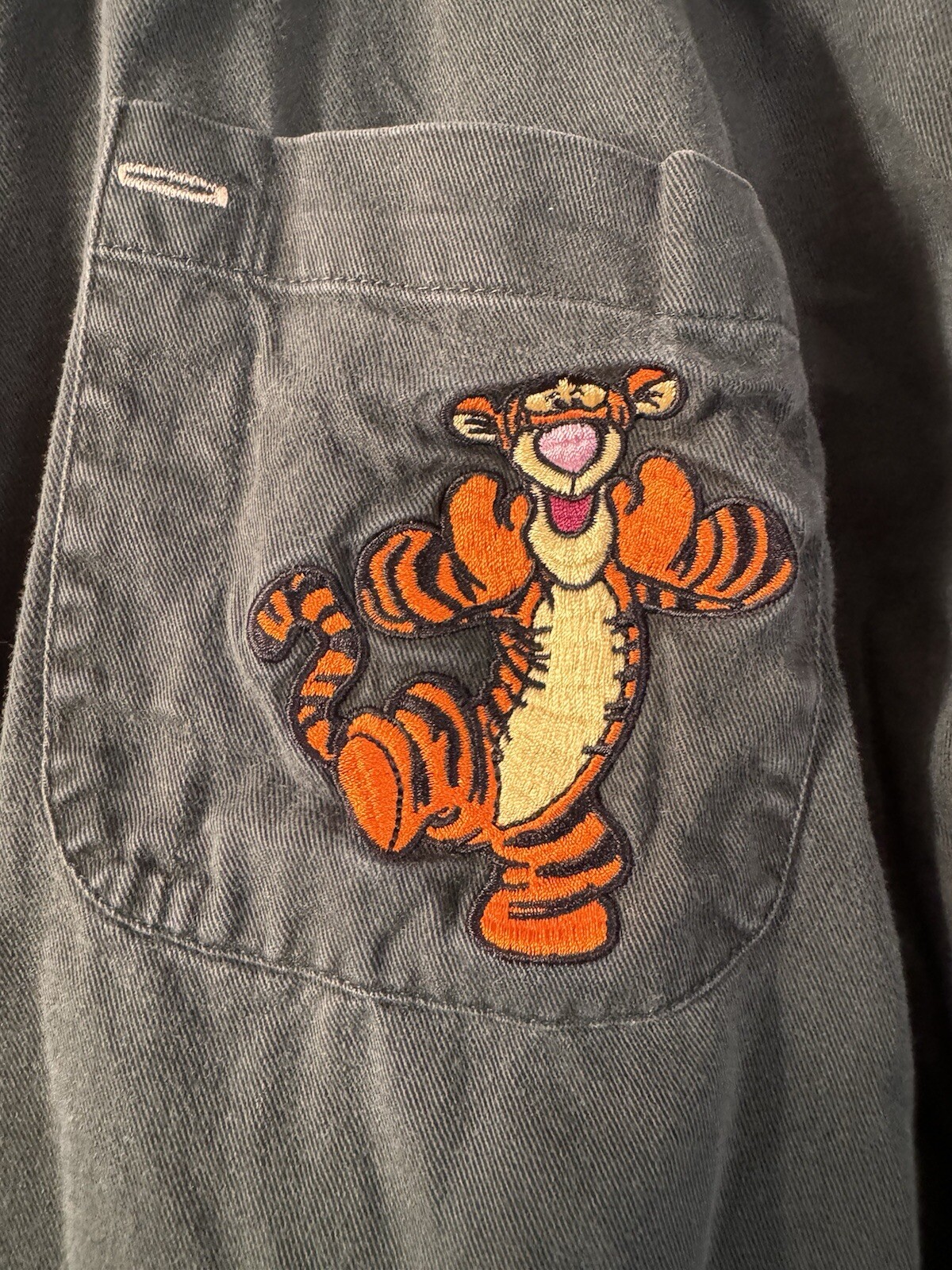 Vintage Disney Tigger Disneyland  Parks Walt Disney World Y2K Grunge Skate 90s image 4