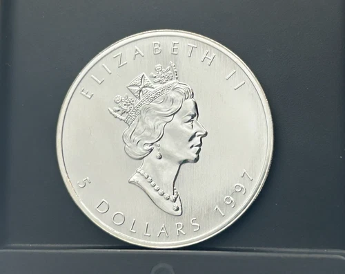 1997 Canadian Silver Maple Leaf 1 oz — photo from another recent sale