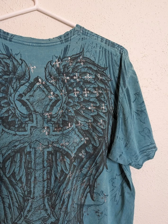 Camisa Affliction Adulto Grande Ala Azul Gráfico MMA Cruz Envejecida Manga Corta Foto 4 de 4