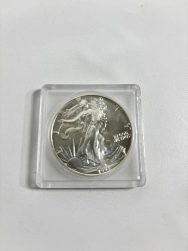 1993 WALKING LIBERTY  1 Oz. SILVER DOLLAR Fine Silver