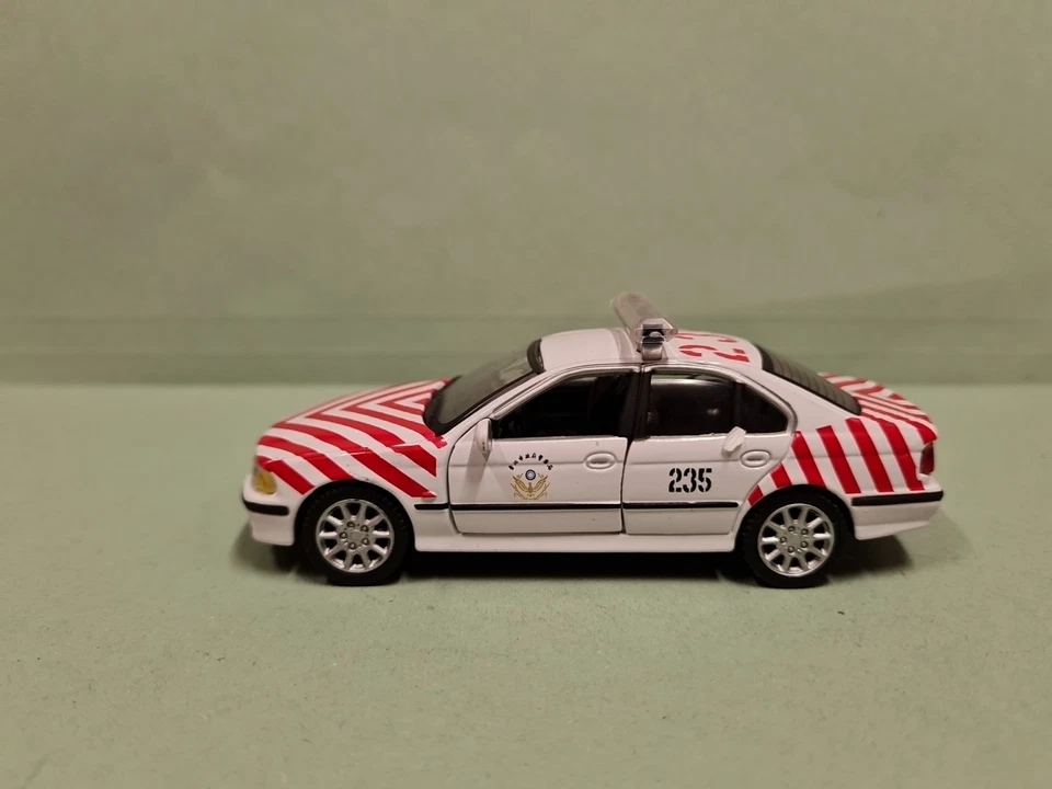 HONGWELL BMW SERIE 5 POLICE TAIWAN SCALA 1:43  - Immagine 2 di 4
