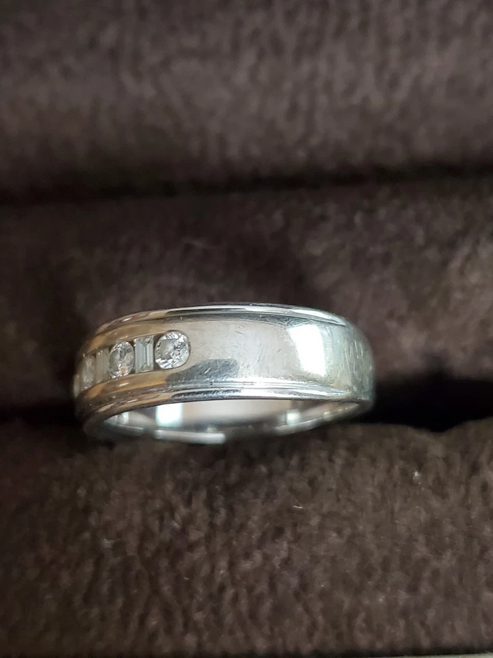 Men's Certified Baguette & Round-Cut Diamond Wedding Band 3/4 ct tw 14K White... - Image 2 of 4