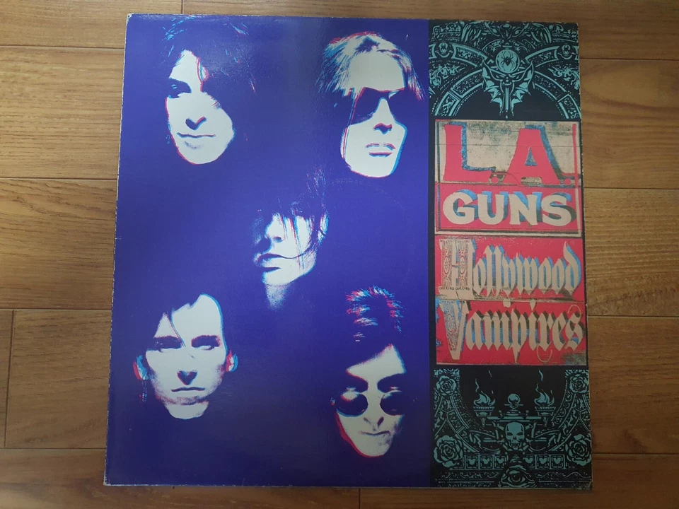 L.A. Guns - Hollywood Vampires 11 Tracks 1991 Korea LP Vinyl Insert POSTER Foto 2 de 4