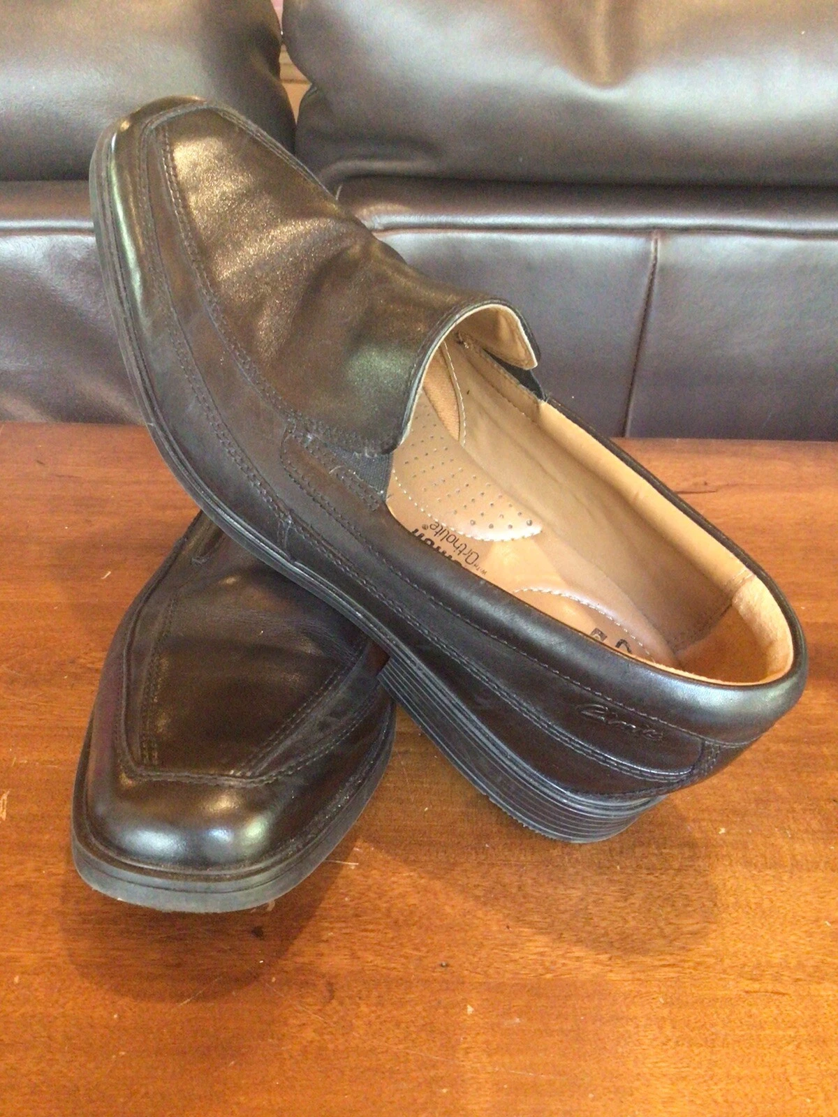 Mocassini comodi Clarks in pelle nera da uomo taglia US 9 M ortolite