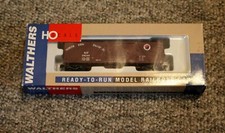 HO SCALE WALTHERS NORTH PACIFIC 40' WOOD BOX CAR
