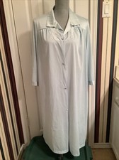 Vanity Fair large 3/4 Sleeve Nylon Robe pastel Blue Appliqu  Embroidered
