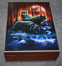 #4171 FIRE MOON HUNTER WOLVES KEEPSAKE JEWELRY HOME DECOR WOOD CEDAR BOX 6