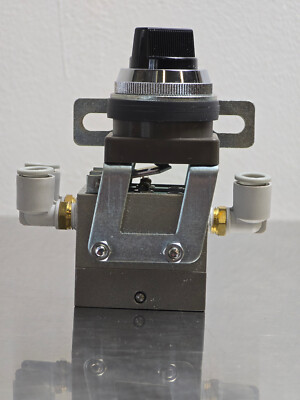 CKD MS-40-SE2 Mechanical 4 way Valve with Switch