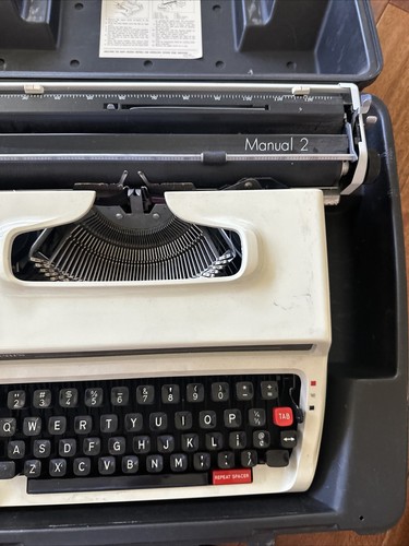 Vintage Sears Portable Metal Manual Typewriter 268.52100 w/Case Made in Japan - Picture 3 of 10