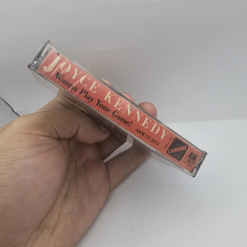 Joyce Kennedy Wanna Play Your Game 1985 Electro Funk Cassette sealed Foto 3 de 4
