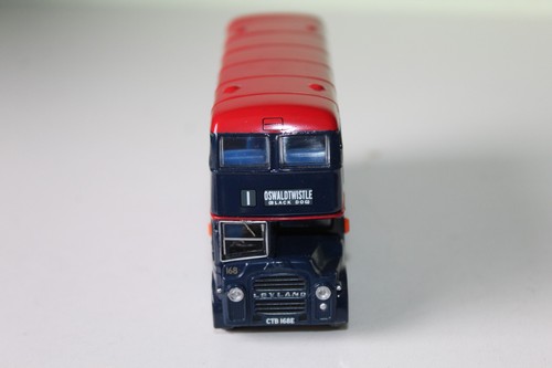 CORGI OOC 1:76 LEYLAND PD3A EAST LANCS anni '50 STILE BUS -OSWALDTWISTLE (CANE NERO) - Foto 2 di 6