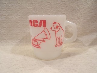 Fire King RCA HUTCH & SONS Nipper Dog Radio Phonograph Advertising Coffee Mug