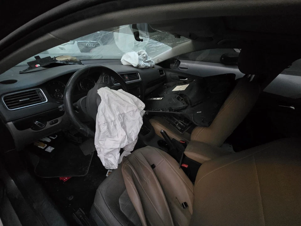 Juego de cables de bujía VW Jetta 2005-2015 2,0 L usados OEM 06A905409L Foto 2 de 4