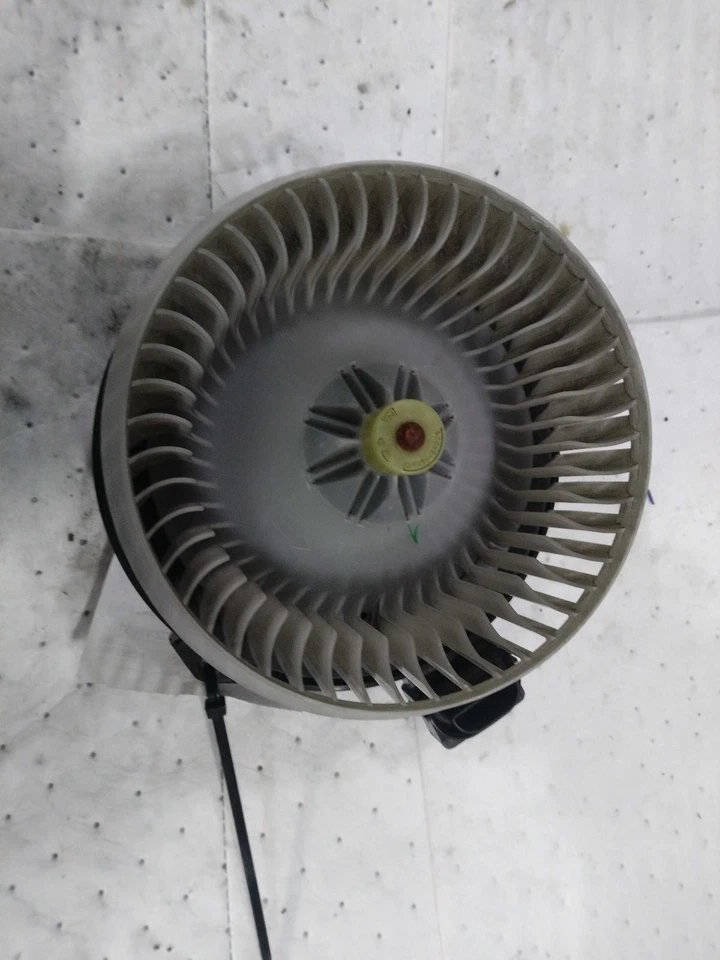 Motor soplador de climatización delantero usado se adapta a: Mazda CX-9 2015 delantero grado A Foto 3 de 4