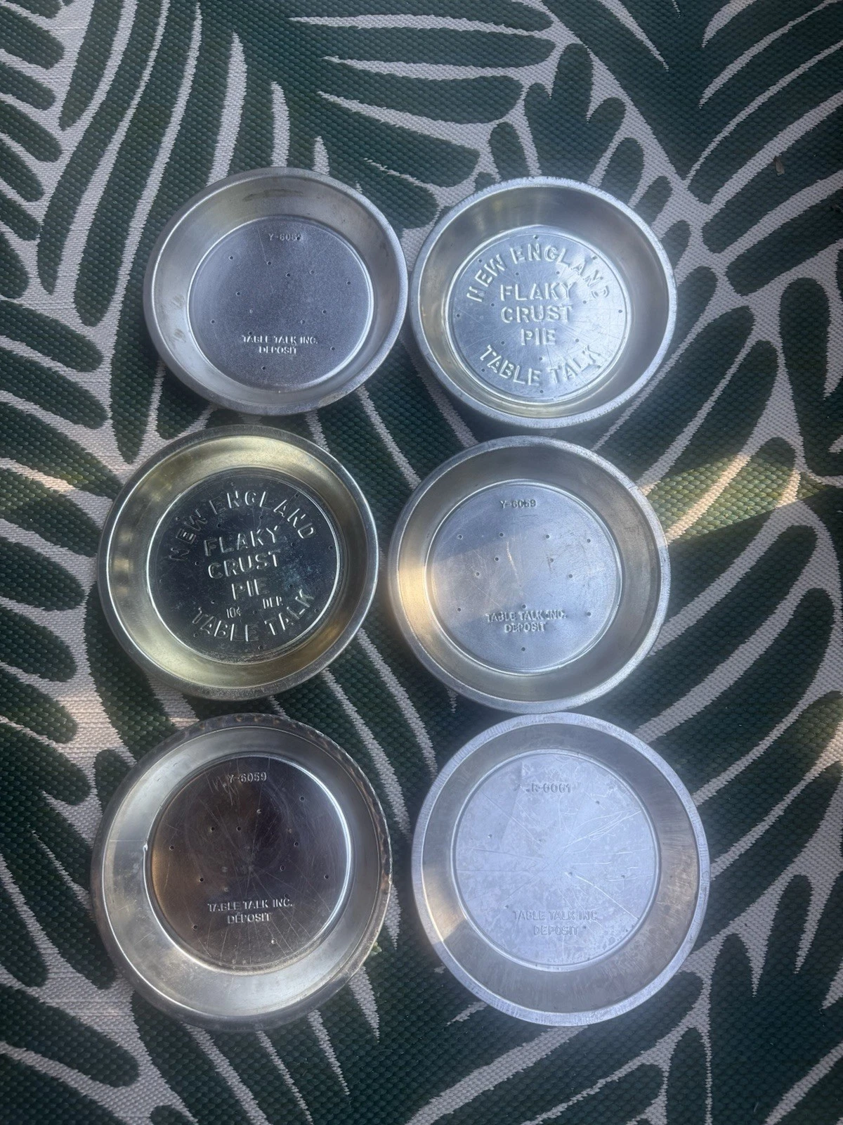 6 Vtg New England Table Talk Pie Tins Flaky Crust Stamped 9. 5" Pans Dish FrShp