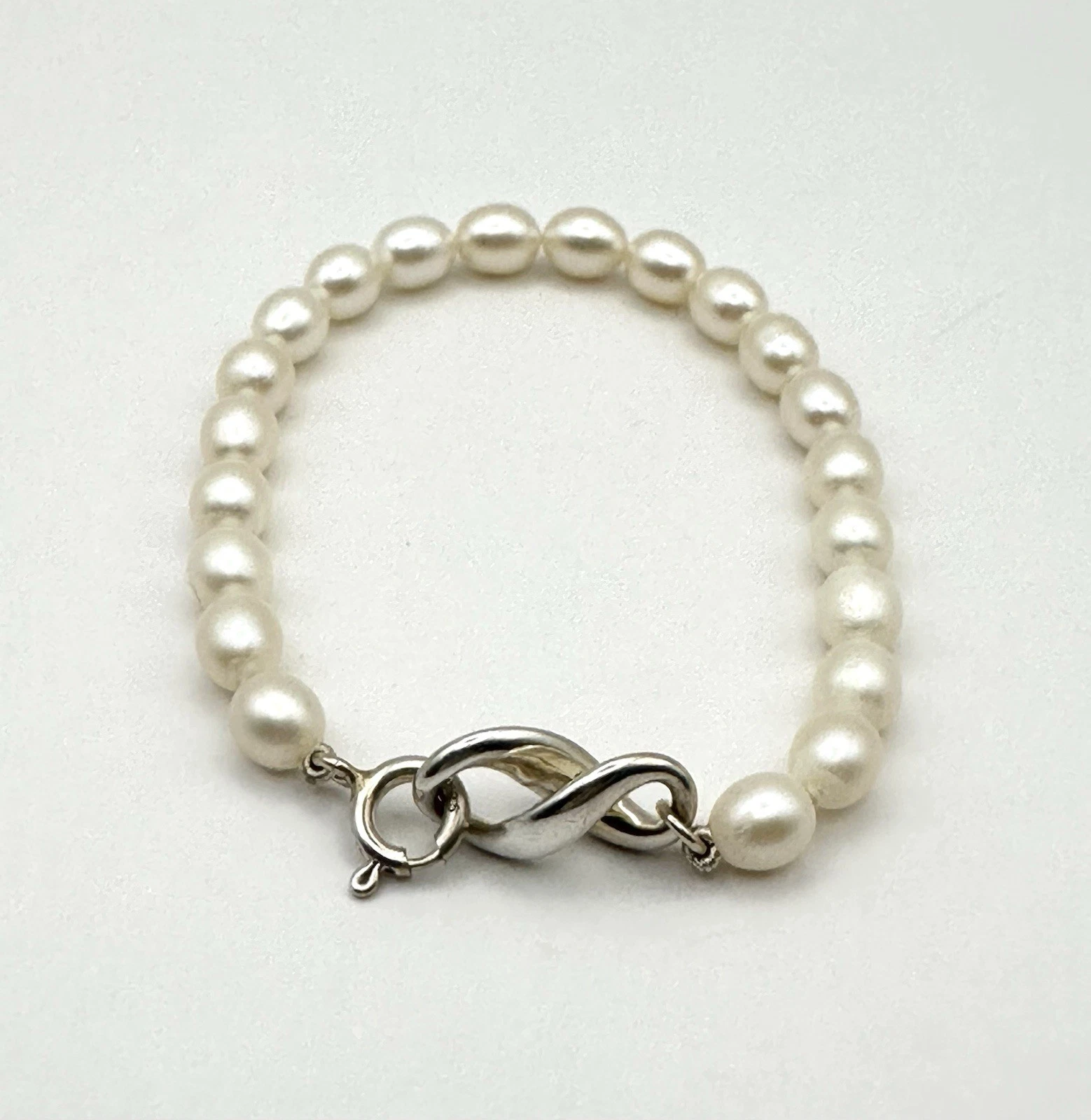Tiffany & Co VINTAGE Pearl & Silver Infinity Bracelet