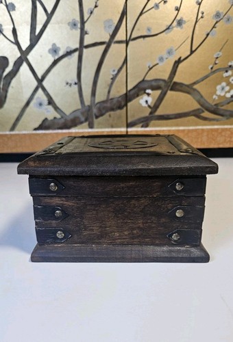 Rustic Vintage Wooden Metal Trim Mens Trinket Chest,  Hinge For Lock (No Lock) - Picture 9 of 19