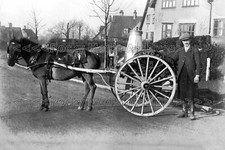 Xww-51 Delivery Cart, Central Dairy, Station Rd, Letchworth, Herts. Photo