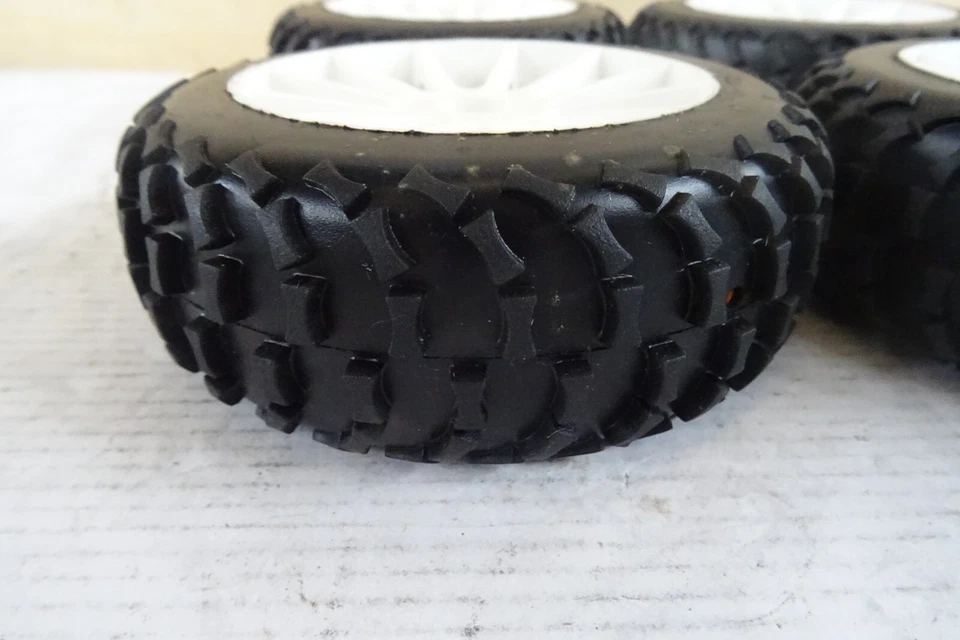 treno ruote per EB 4 S2 RC Thunder Tiger  rc motore a scoppio radiocomandata - Immagine 2 di 4