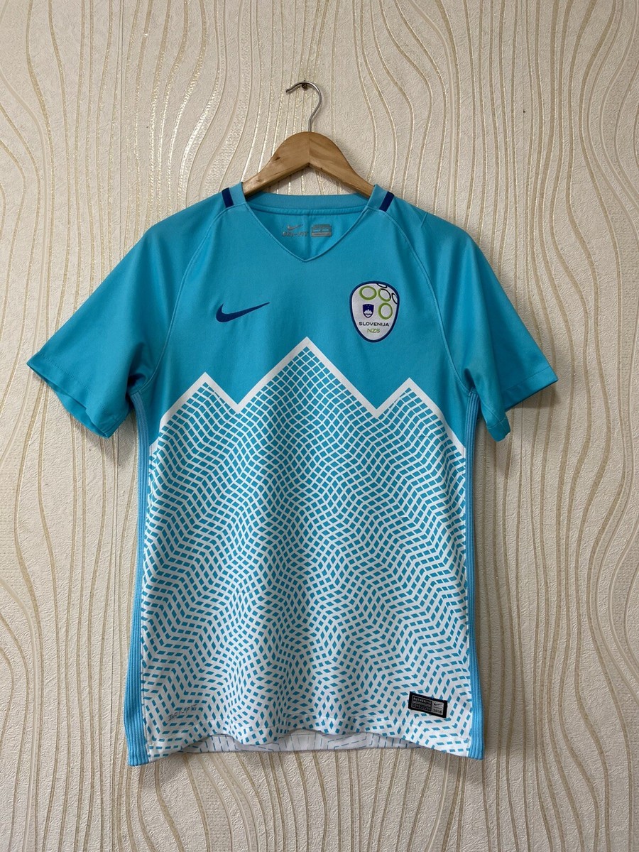 SLOVENIA 2016 2017 HOME FOOTBALL SHIRT SOCCER JERSEY NIKE 724636