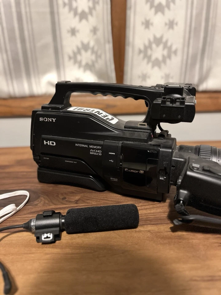 Sony Hxr-mc2500 ShoulderMount Avchd Camcorder - Image 2 of 4