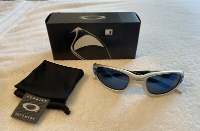 Oakley Straight Jacket FMJ Blue Flame Sunglasses - Ice Iridium