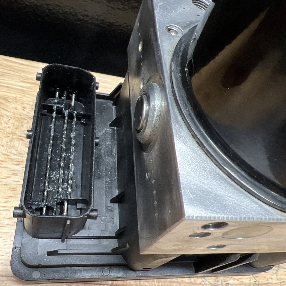 Módulo de bomba de freno ABS reacondicionado Chevrolet Cruze 2011-2013 | 13434670 Foto 4 de 4