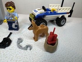 LEGO- CITY- POLICE STARTER SET- 60136 -near COMPLETE - see Description