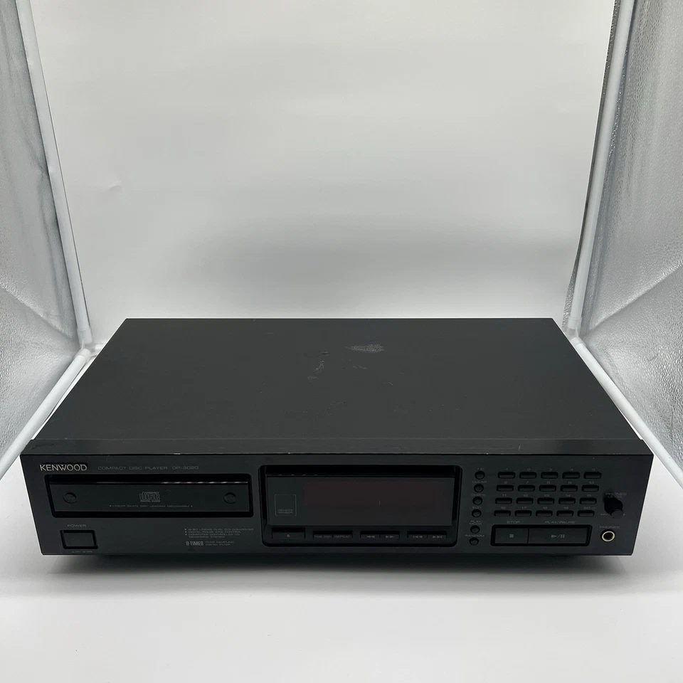 Kenwood DP-3020 Reproductor de CD Único 16 Bit Lineal Doble D/A Convertidor Hecho en Japón Foto 2 de 4