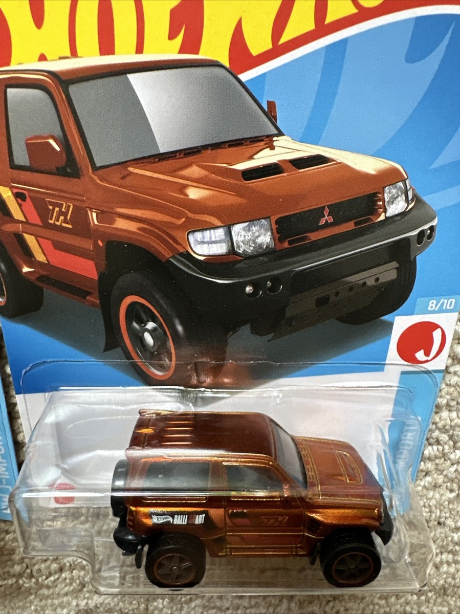 Hot Wheels Super Treasure Hunt MITSUBISHI PAJERO Evolution +