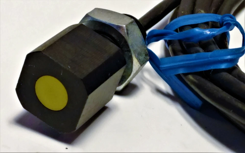 Banner Engineering 16411 / PT200 Proximity Sensor - Image 3 of 4