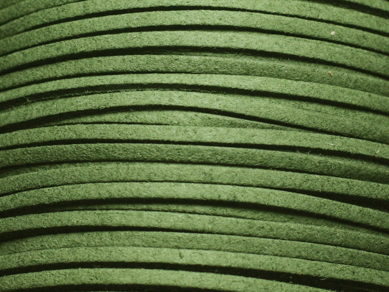 Bobine 90m cordon lanière suédine daim 3mm vert kaki sapin pour DIY macramé couture