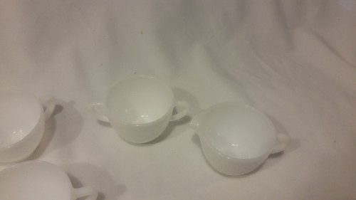 Set of 4 TEA CUPS 1 CREAMER 1 SUGAR Vintage Federal Milk Glass Diamond Pattern - Picture 5 of 8