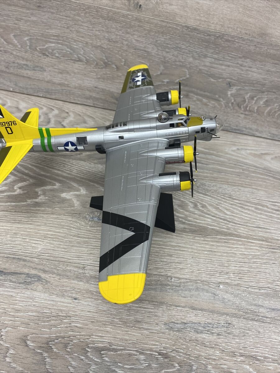 Corgi Aviation Archive 1:72 Boeing B17G A Bit O Lace US33306 Corgi Aviation Archive 1:72 Boeing B17G A Bit O Lace US33306