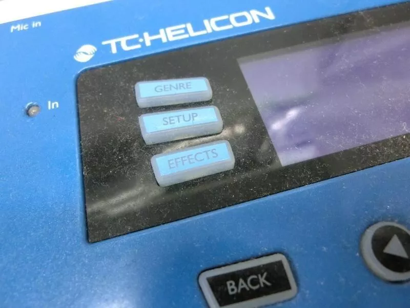 TC HELICON VOICELIVE Play Harmony & Effects For Singers Vocal Effector Processor - Image 2 of 4