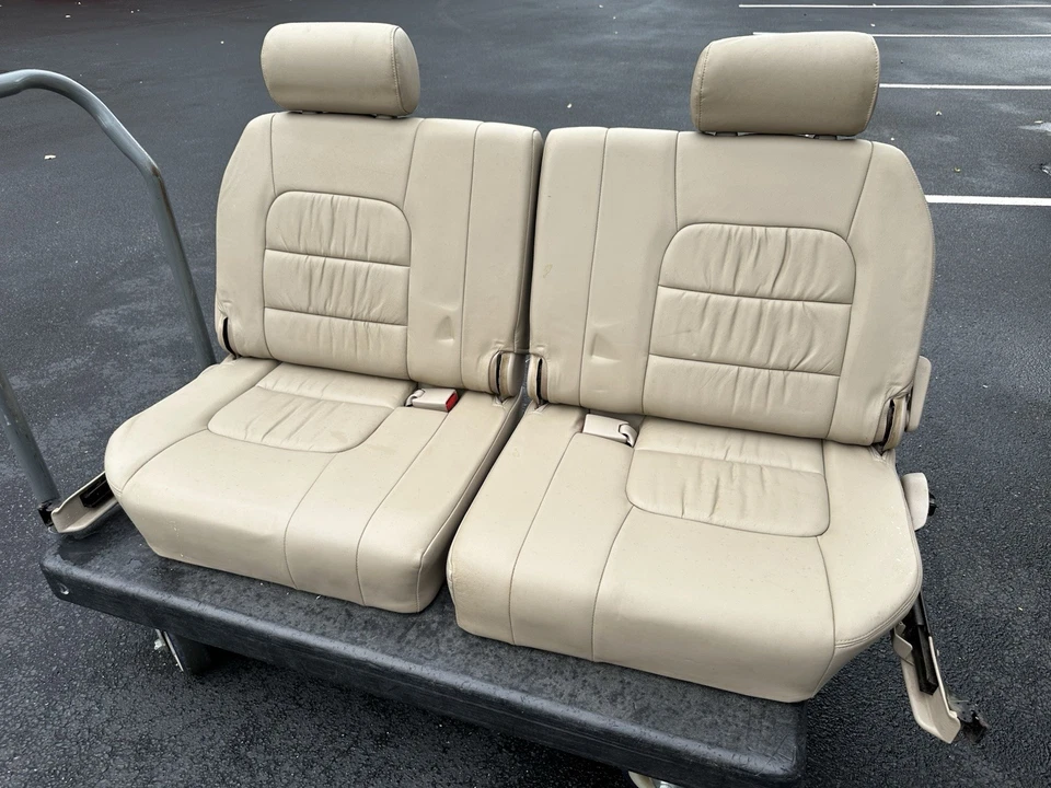 BANCOS/ENCOSTOS DE CABEÇA DE COURO FILEIRA 3RD PARA MODELOS LANDCRUISER/ LEXUS 470 1998-2007 - Imagem 3 de 3