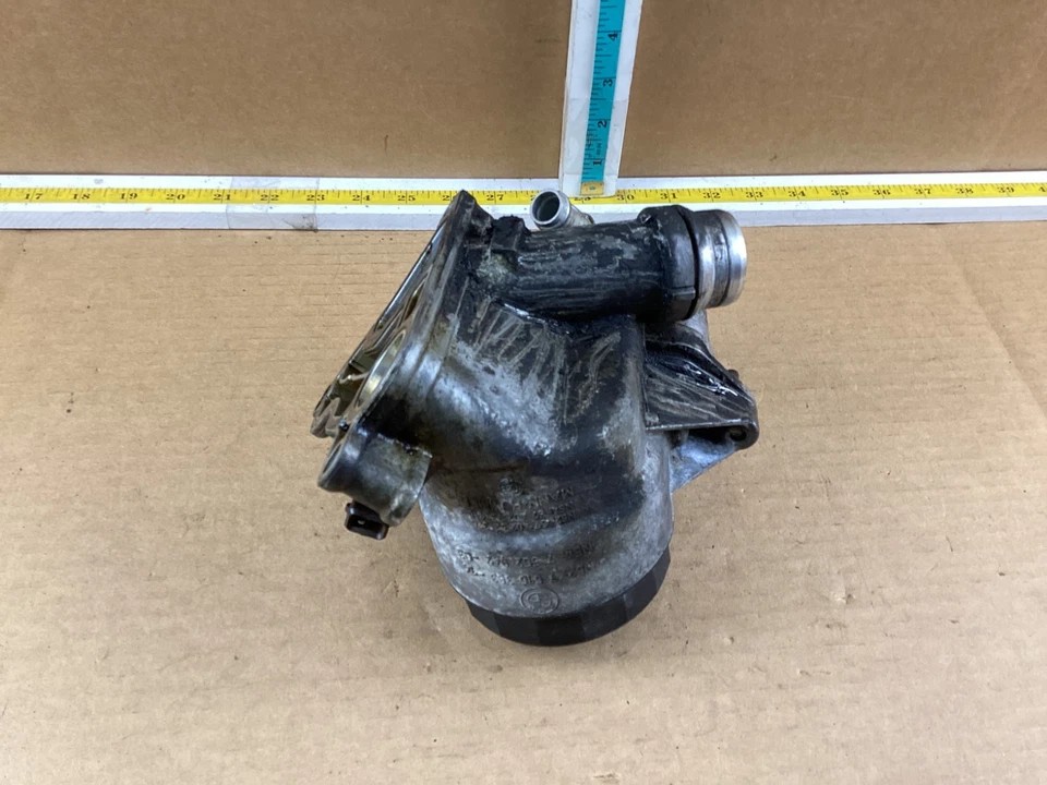 Carcasa de filtro de aceite de motor BMW X5 E70 N52 N54 2007-2013 7516383 OEM Foto 4 de 4