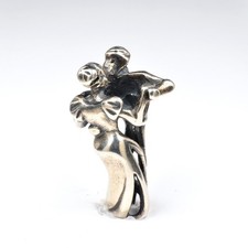TROLLBEADS  Der erste Tanz- Anhänger für die Fantasy Kette