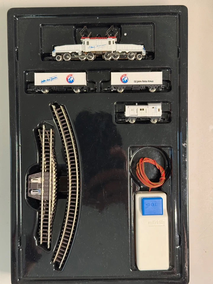 8114 Marklin Z-Scale 125 Yrs Red Cross Crocodile Electric Train Starter Set - Image 2 of 4
