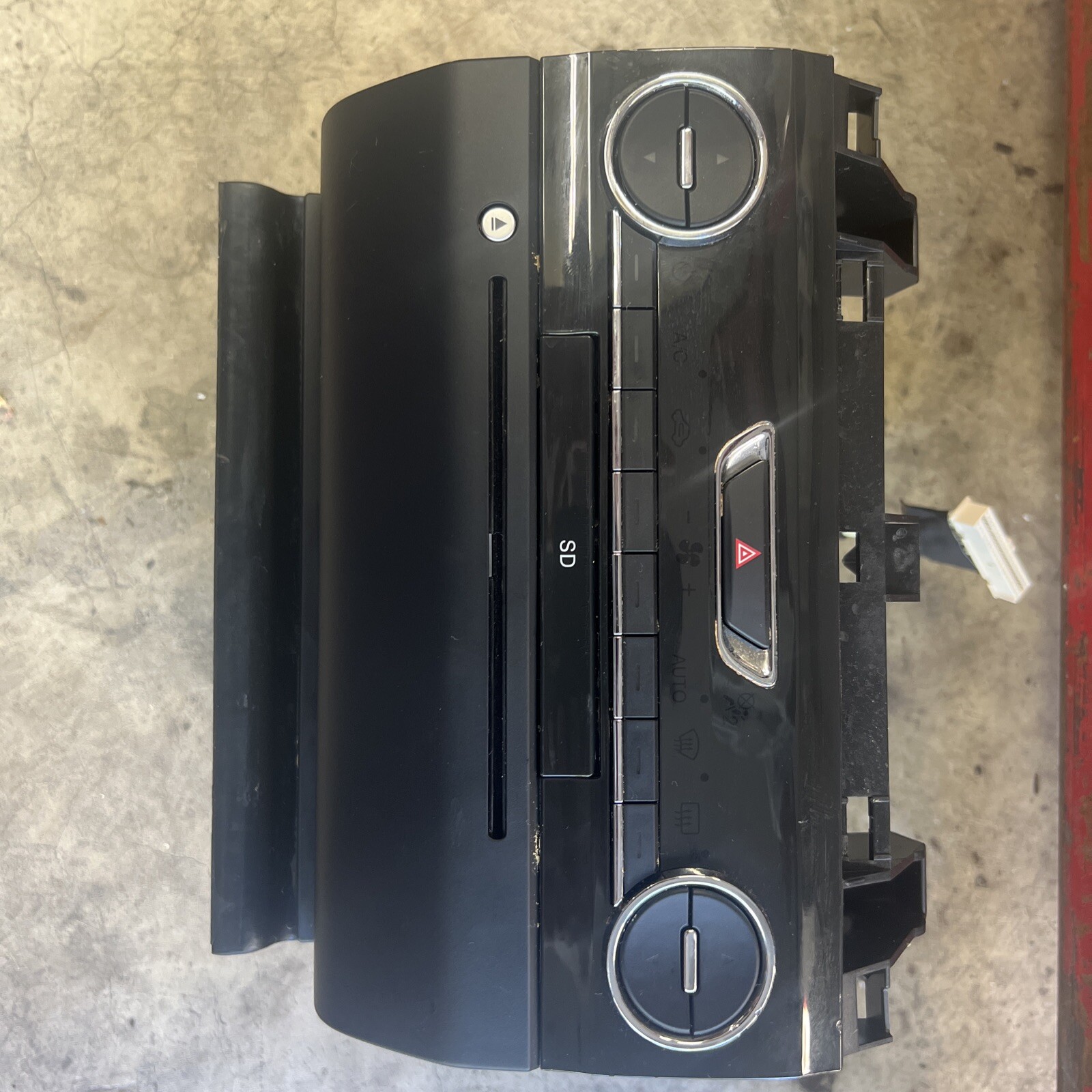 2014-2017 MASERATI GHIBLI CD CHANGER PLAYER RADIO AC HEATER CLIMATE CONTROL OEM