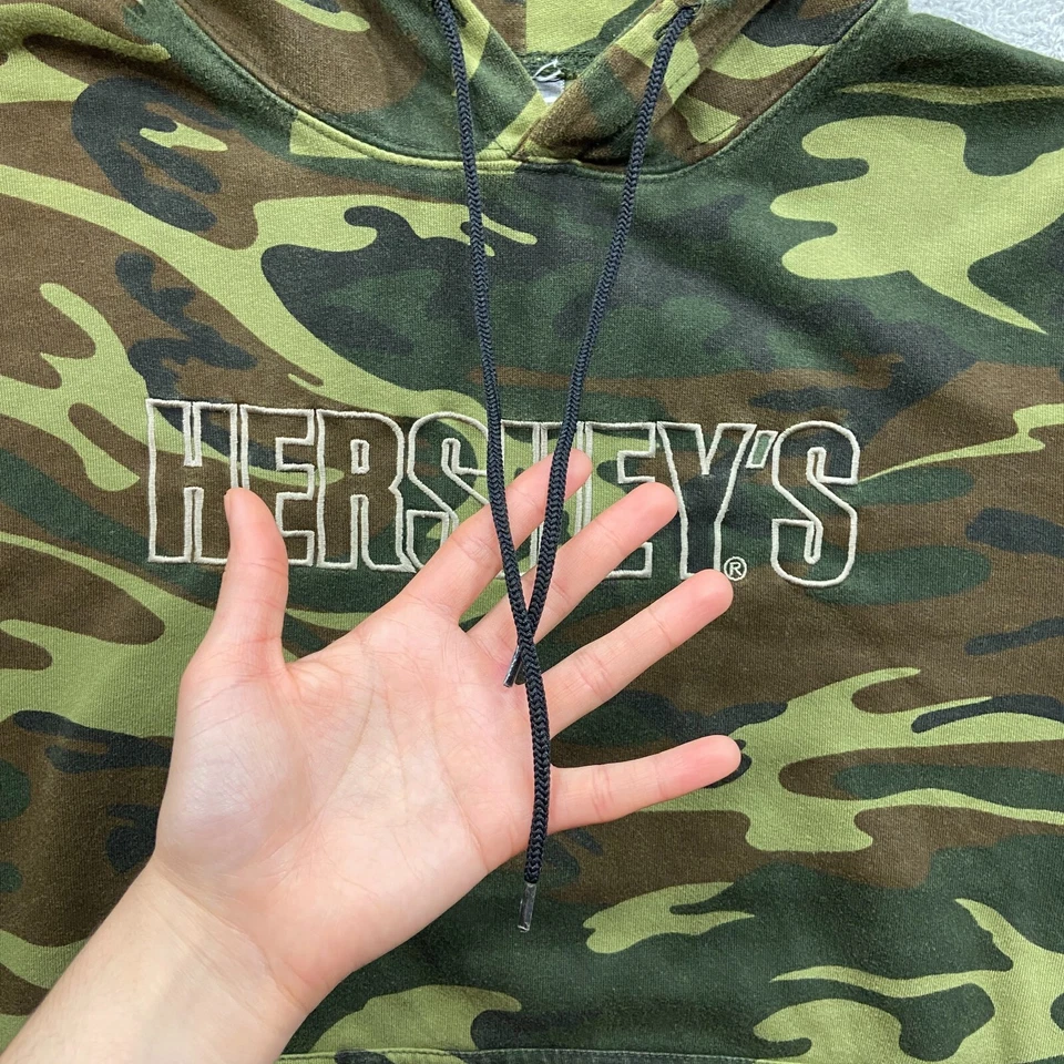 Hershey's Sudadera Para Hombre Pequeña Verde Camuflada Polar Sudadera con Capucha Chocolate Exterior Foto 4 de 4