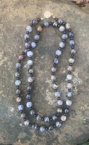 Earth Tones Agate and Black Onyx Beaded Necklace 28 inches - Picture 2 of 4