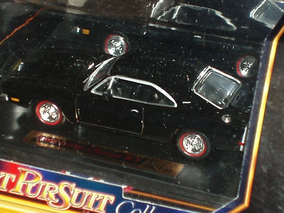 DIMENSION 4 "HOT PURSUIT" 1968/69 DODGE CHARGER BLACK/BLACK 1/43 O Scale READ - Image 3 of 4