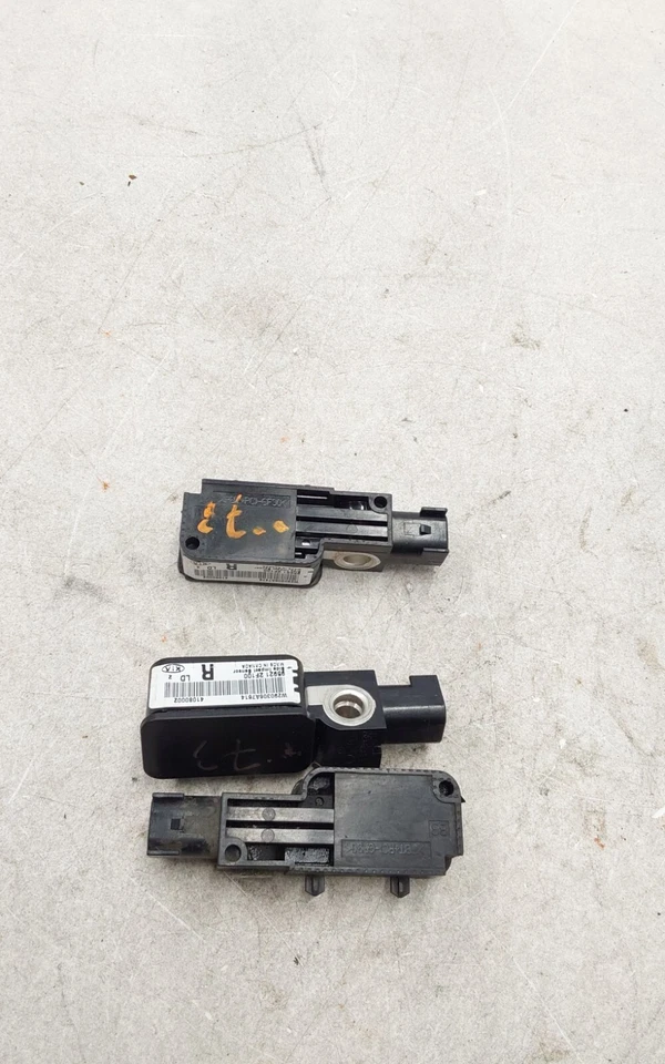 KIA SPECTRA 2009 sensor de impacto de aplastamiento lateral conjunto de 3 OEM 95921-2F100 Foto 3 de 4