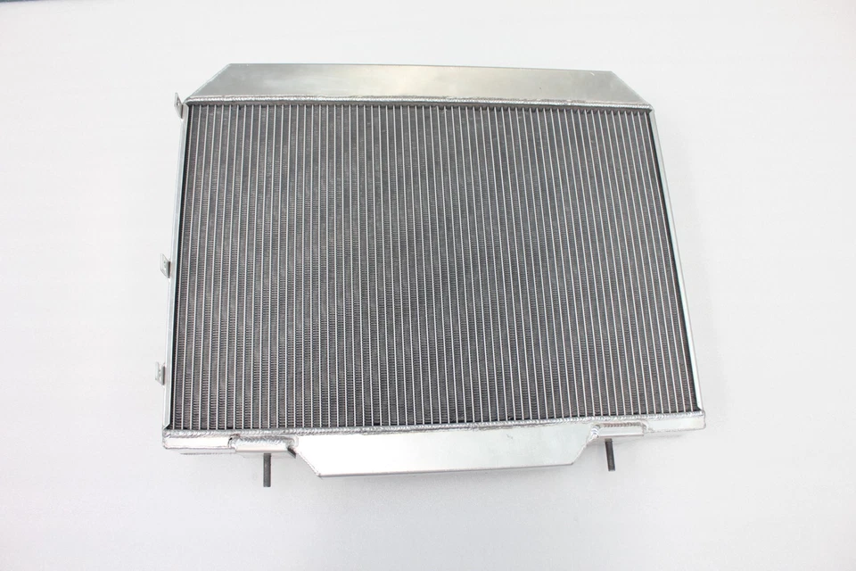 Fit 1966 – 1972 Maserati Mexico Tipo AM112 4.2L 4.7L 8V Aluminum Radiator - Imagem 2 de 4