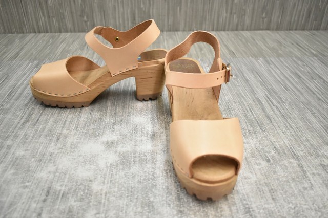 greta clog sandal